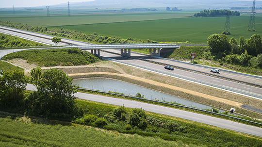 Bassin de traitement sur l'autoroute A4 - Sanef  