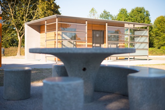 Sanitaires - Toilettes - Aire de repos - Pique-nique - Détente